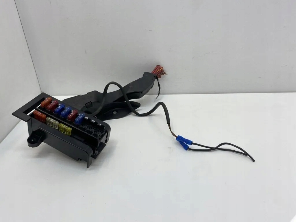 Купить Кронштейн коробка предохранителей mercedes-benz sl r129 a1298213536 24259672