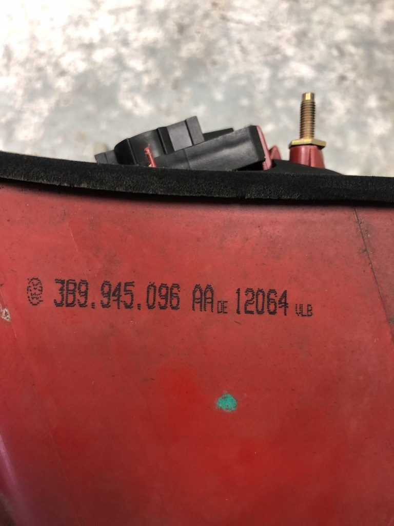 фото №6, Лампа правий задня vw passat b5 lift kombi 3b9945096aa