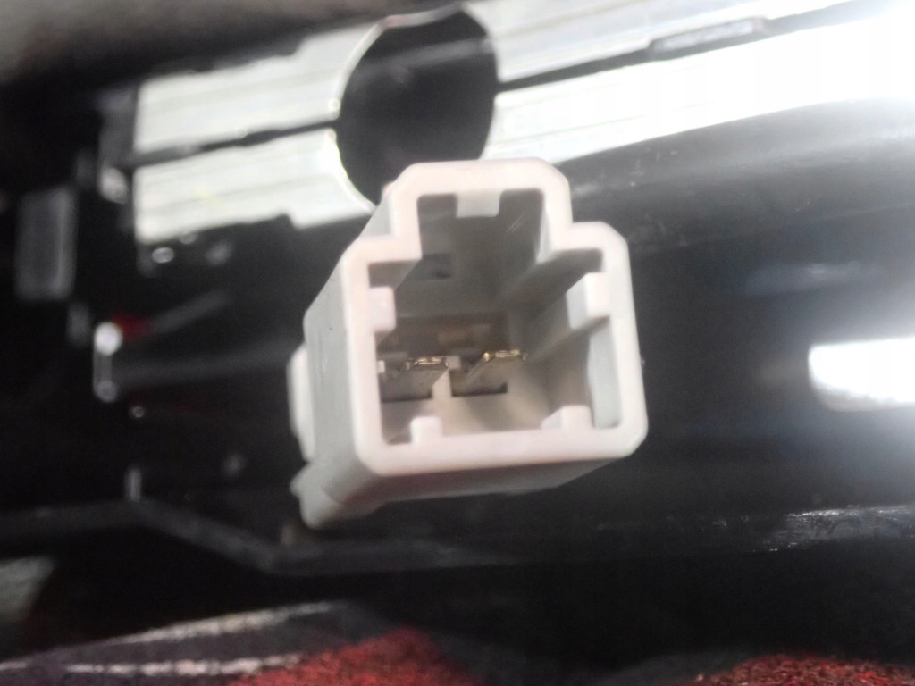 фото №5, Honda civic vii hb 3d 00-05 лампа стоп свет третий 2 pin 89022730