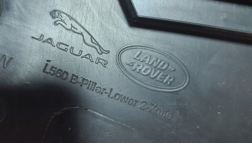 фото №14, Range rover velar l560 защита обшивка стойка правая j8a2-31056-a