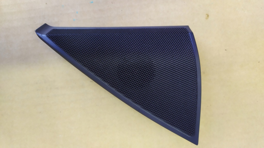 фото №1, Mercedes w204 защита зеркало правая треугольник