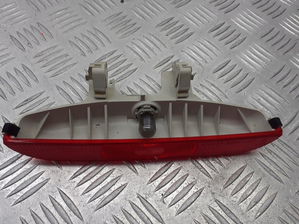 фото №1, Свет стоп-сигнал mazda 3 1.6 16v p3591