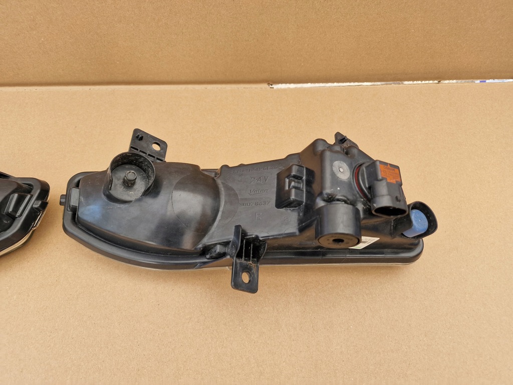 фото №5, Nissan leaf ii протитуманні фари комплект