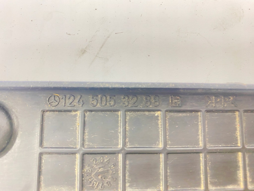 Защита радиатора воздуховод воздуха mercedes w124 c124 1245053288 Доставка