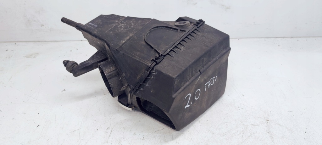 фото №1, Корпус фильтра воздуха audi a6 c6 4f0133835n