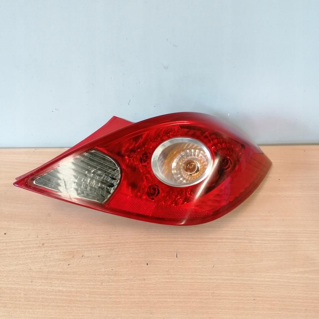 фото №1, Opel corsa d лампа задняя правая 13186351