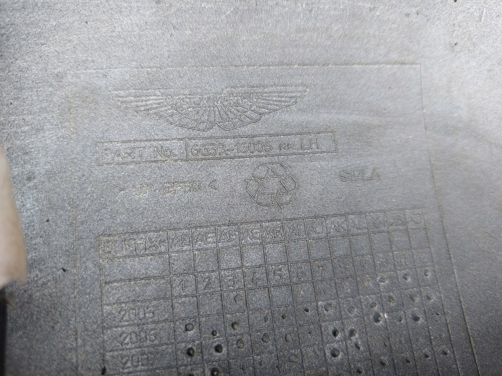 фото №15, Крыло левый перед aston martin vantage 17r szary meteorite silver