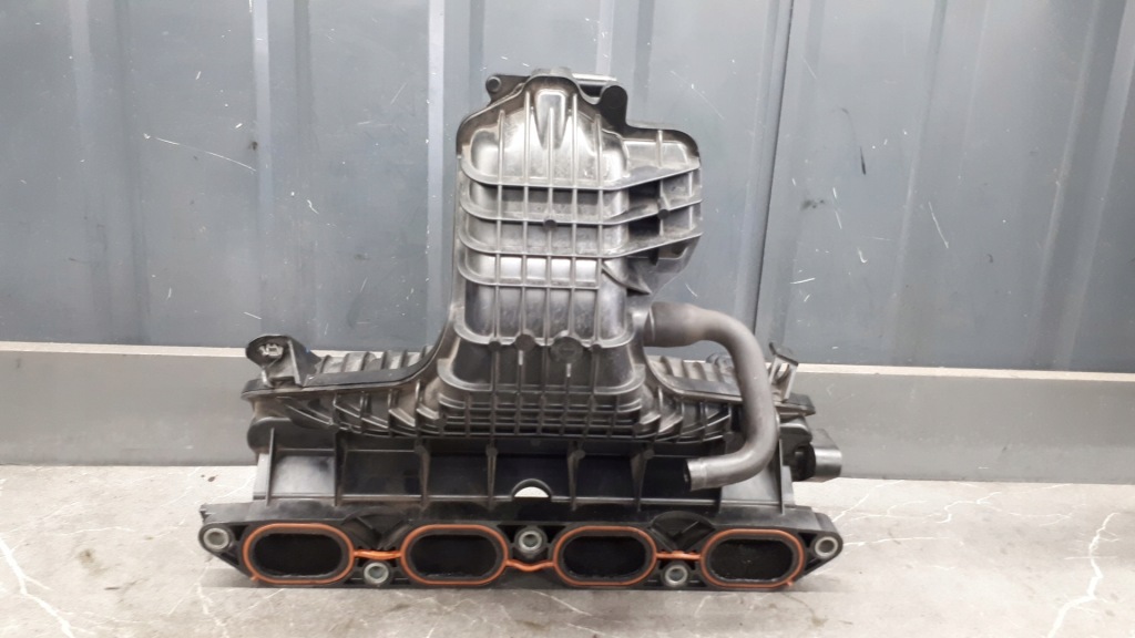 Купити 1105869s01 колектор впускний  toyota auris 2 e18 1.8