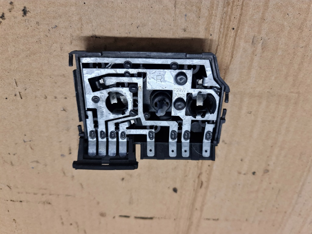 фото №1, Вкладыш лампы правый задняя audi a8 d2