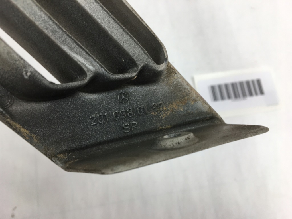 фото №8, Решітка ліва впуск повітря кузов стійка c mercedes w201 190 2016980189