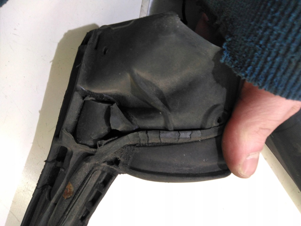 фото №5, Subaru forester i 98-02 прокладка дверь задняя левая