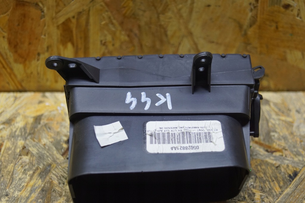 фото №5, Решітка обдув права chrysler grand voyager