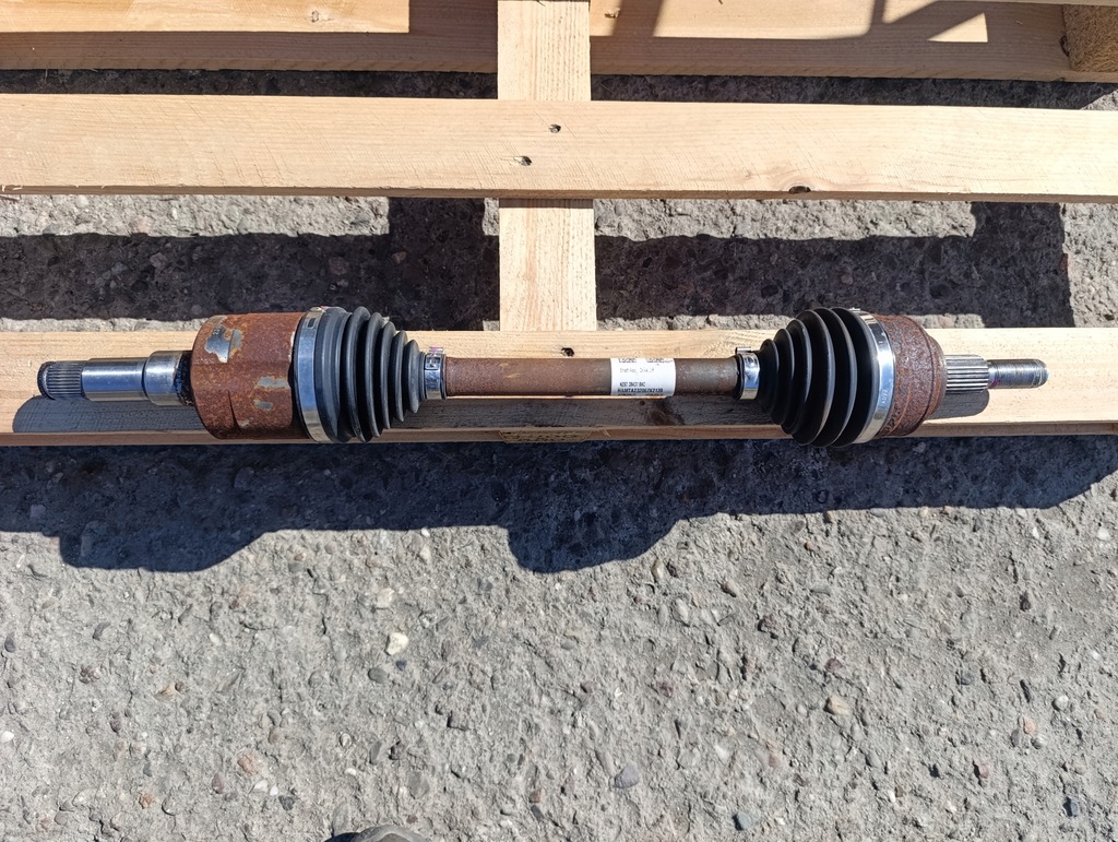 фото №1, Ford maverick левая передняя приводной вал 2.5i гибрид 2021-