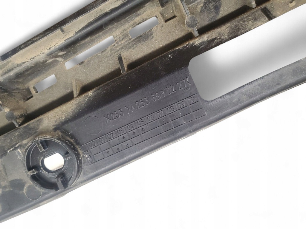 фото №7, Mercedes-benz glc x253 c253 a2536980227 правая сторона направляющая накладки порога