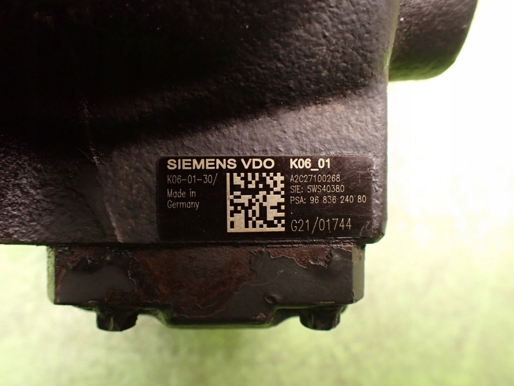 Купити Насос упорскування ford mondeo mk4 2.0 tdci 07r volvo peugeot citroen