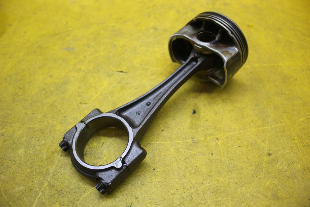 фото №1, Поршень шатун mazda 3 cx5 cx3 2.0 b pe01 083146