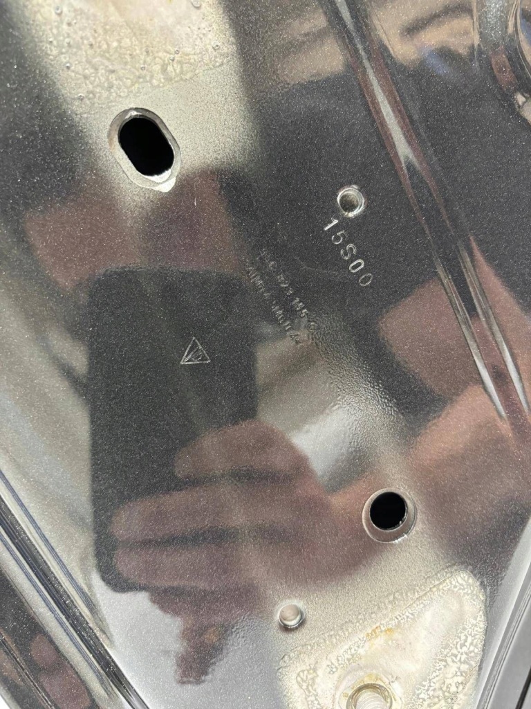 Porsche macan 4 electric капот 95c823155c vulkangrau m7r с Разборки