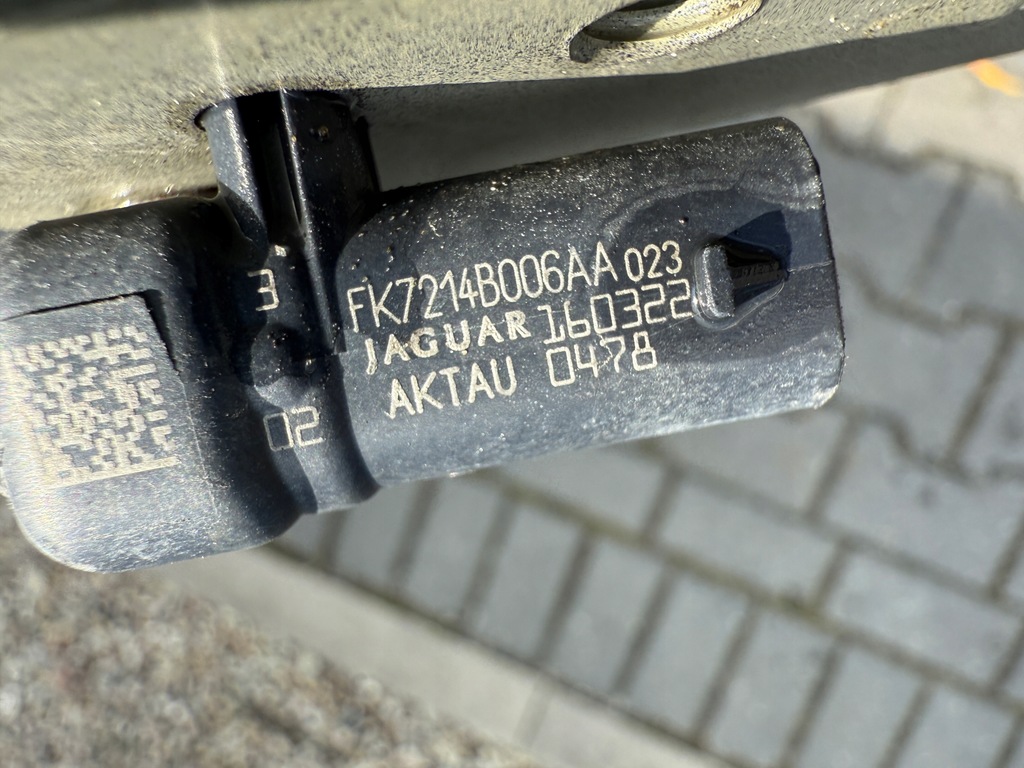 фото №12, Jaguar xe x760 xf ii x260 панель фари кронштейн лампи поперечина лівий + датчик