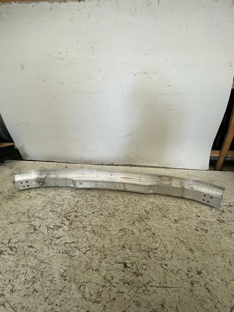 Балка бампера mercedes c klasa w206 Недорого