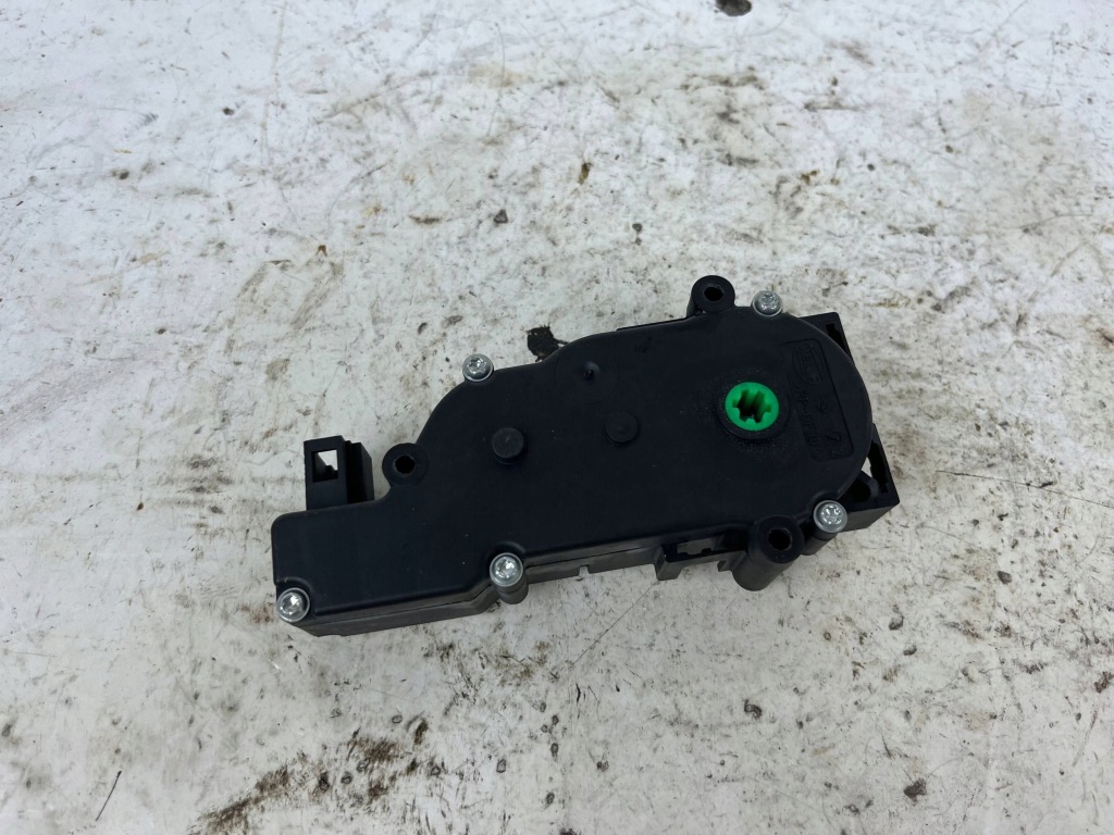 Купить Замок крышки багажника tesla model x 6nw009424