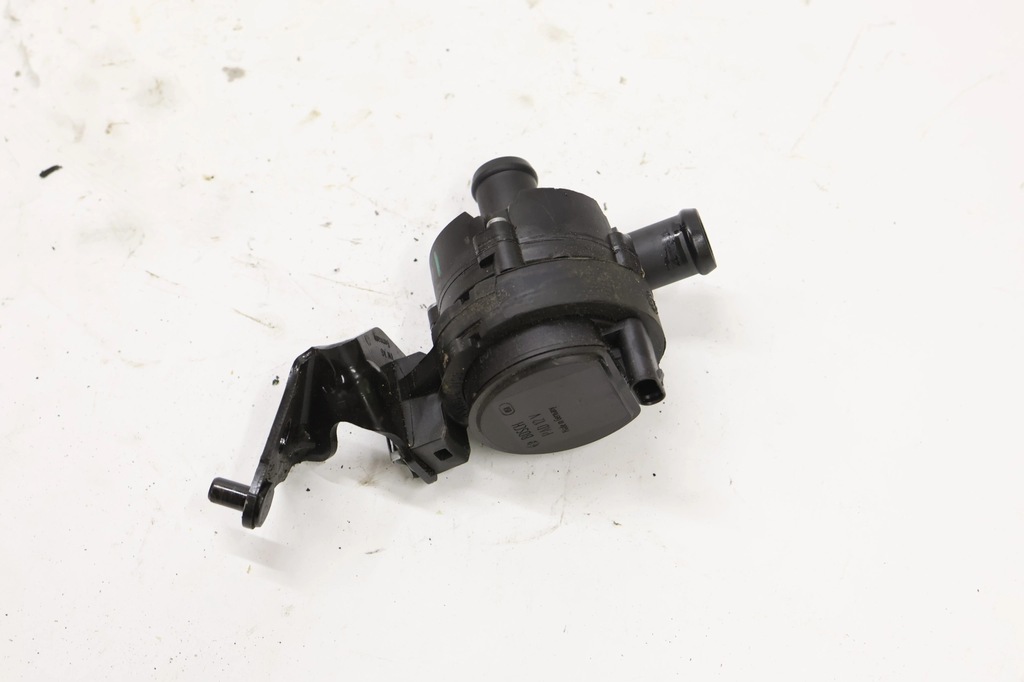 фото №1, Audi a1 82a помпа wody 5q0965567h