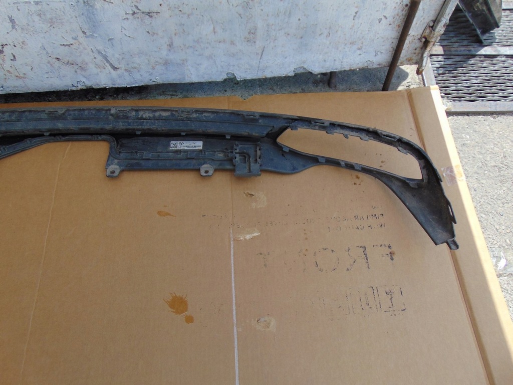 фото №13, Накладка спойлер бампера задня audi a6 c8 4k0807521d