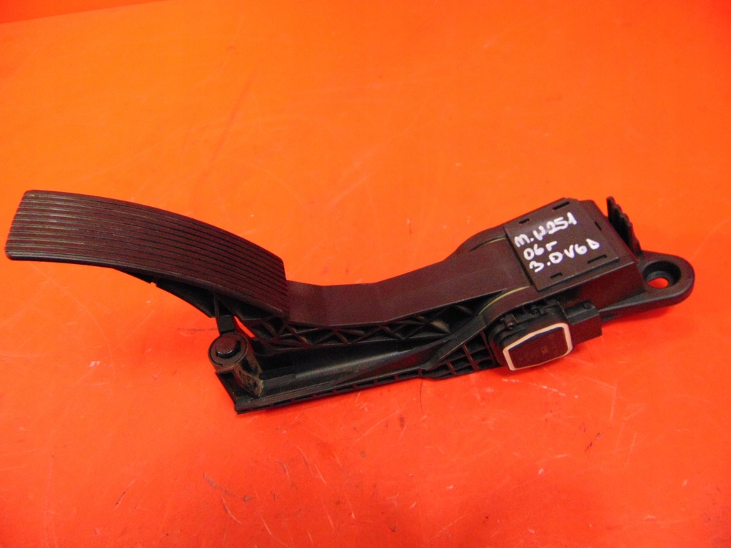 фото №1, Mercedes r-klasa 251 w251 w164 педаль потенціометр газу a1643000004