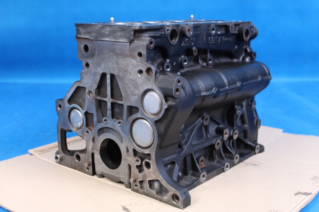 фото №1, Audi a4 b9 lift блок двигуна 2.0 tdi deta 04l100091c 2020r