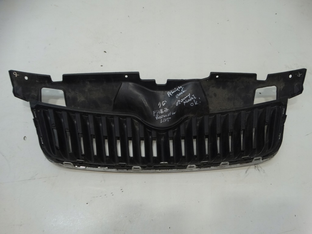 фото №11, Skoda оригинальный номер 5j0853668c решётка радиатора радиатора