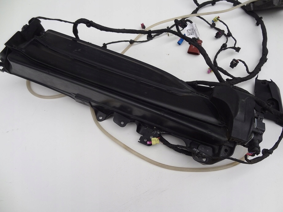 фото №14, Права повітропровід повітря жалюзі шторка електропроводка porsche taycan