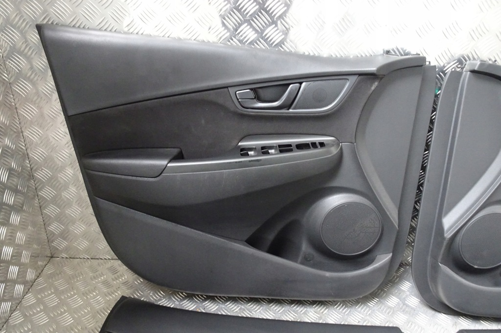 фото №7, Hyundai kona обшивка двері задніх передніх