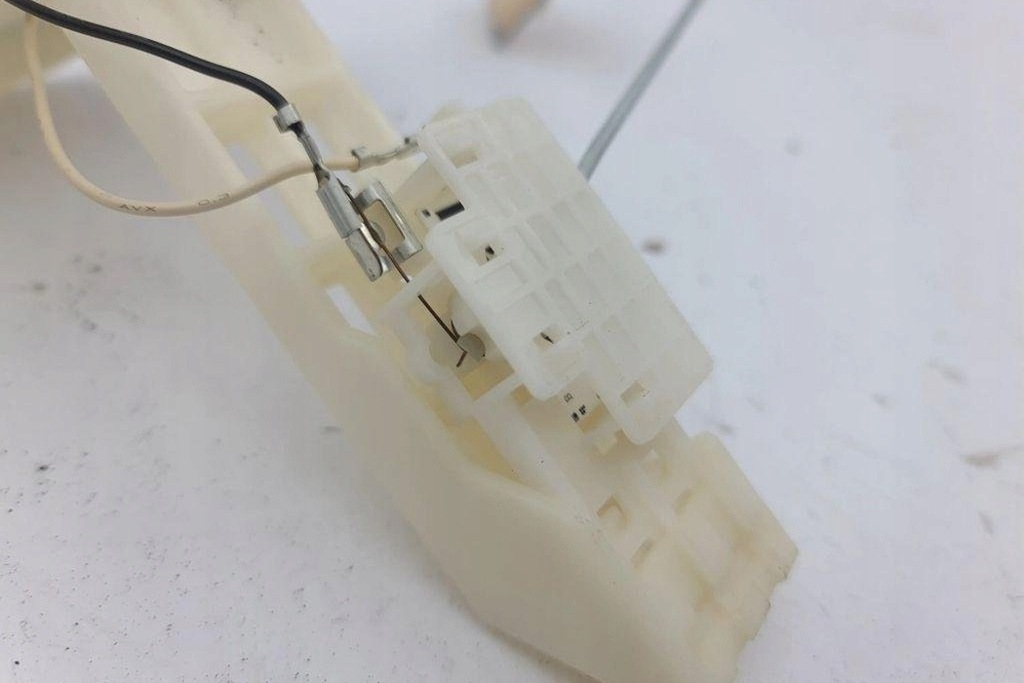 фото №7, Датчик рівня пального nissan 350 з coupe z33 25060cd010 3.5l бензиновий