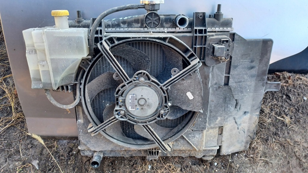 фото №1, Note e11 micra радіатор вентилятор 92100-ax80b