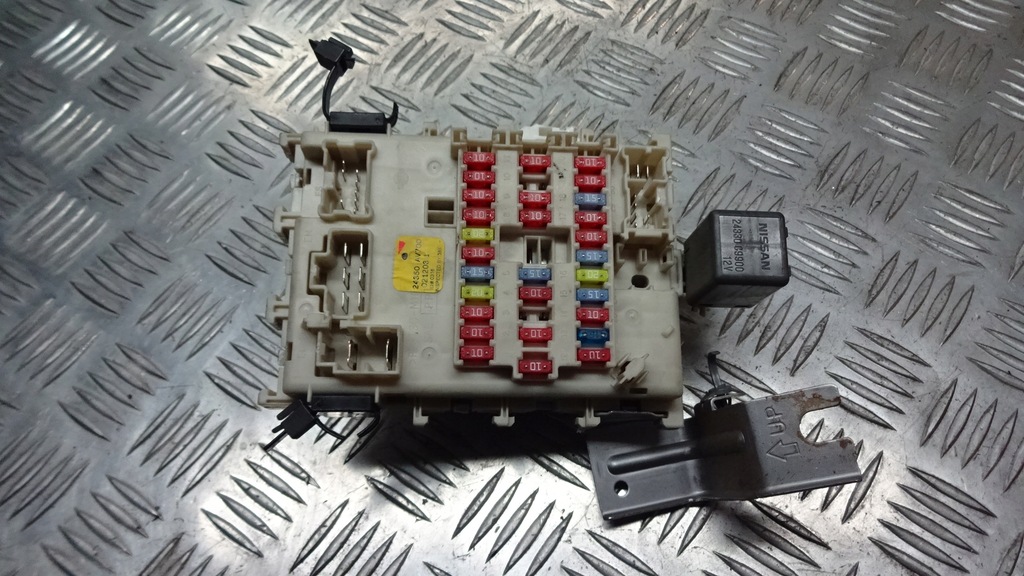 фото №1, Коробка предохранителей nissan primera p12 24350-av700