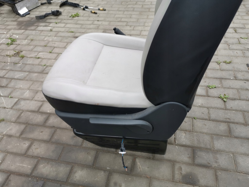 фото №7, Сиденье водителя левый пассажира правый перед vw transporter t5 t6