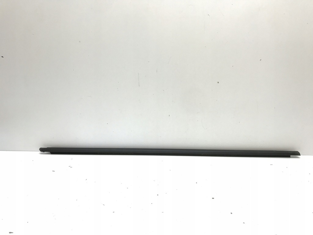 фото №1, Прокладка наружная дверь правый задняя vw golf vii 5g6839478f 5ap