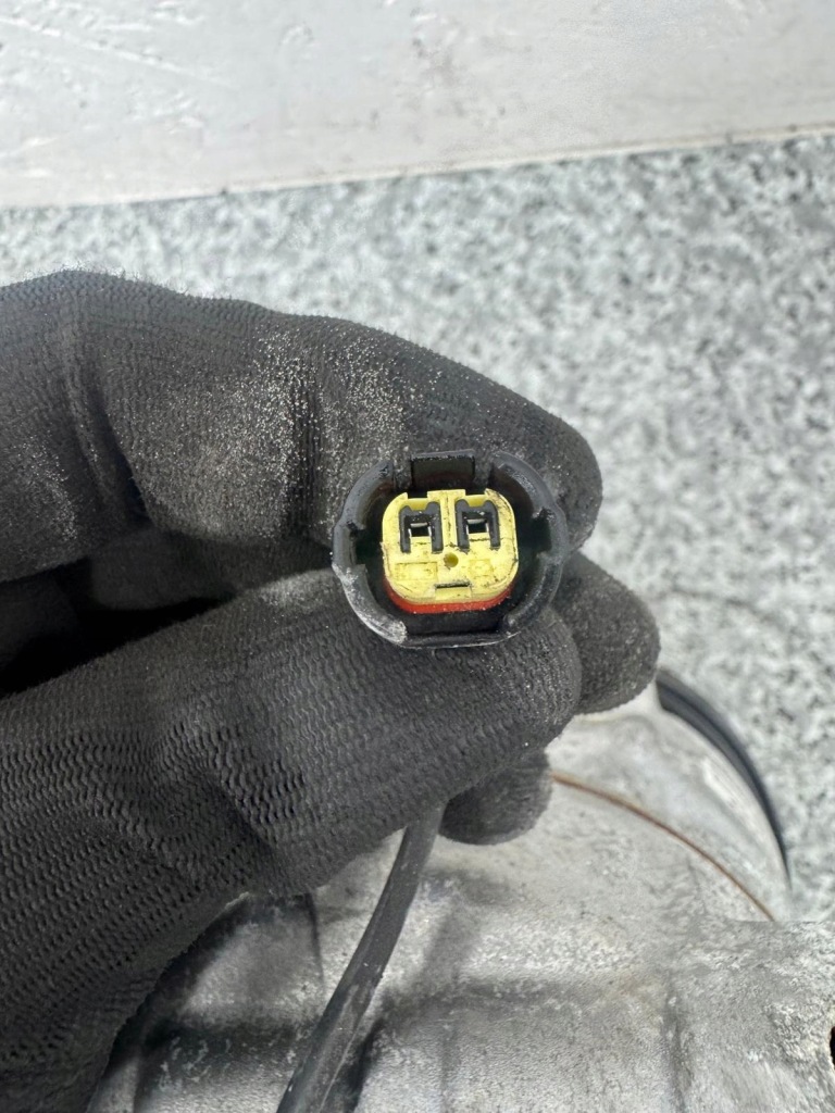 Компресор компресор кондиціонера volvo v40 ii s90 ii 31469966 2.0d 2.0 t3 в Україні