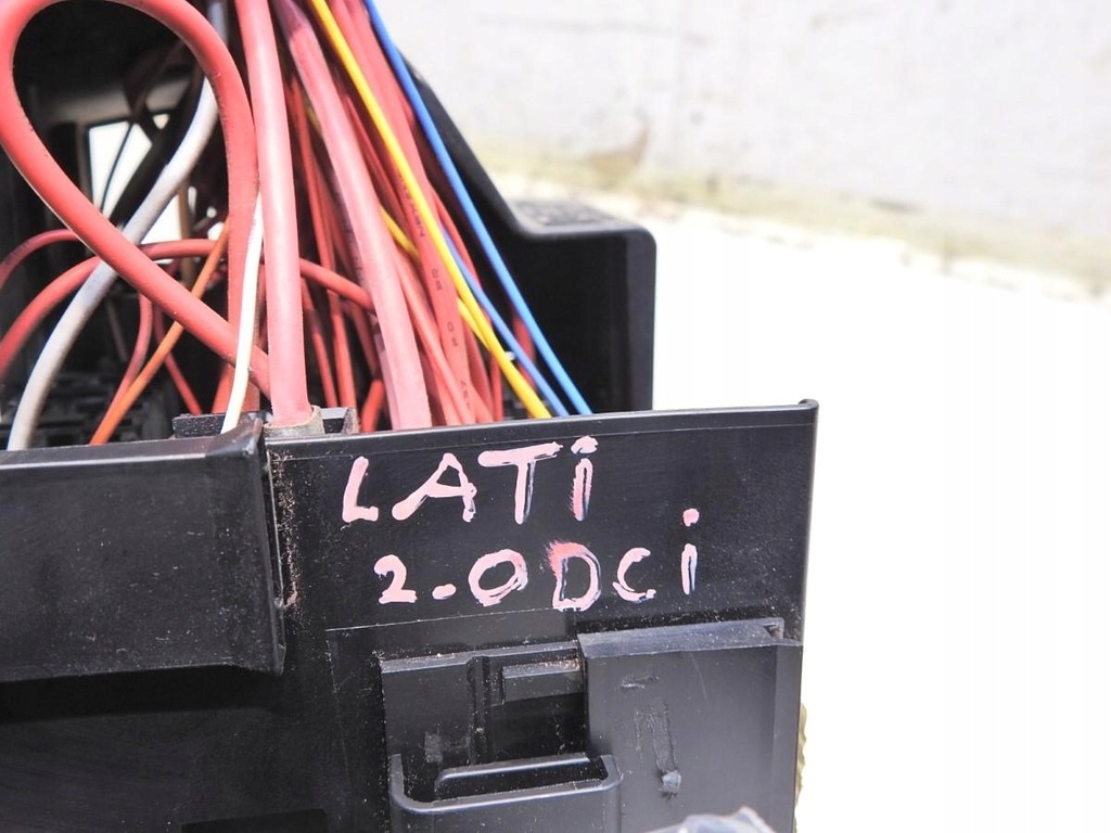 фото №2, Коробка запобіжників renault latitude 2.0 dci 240142135r