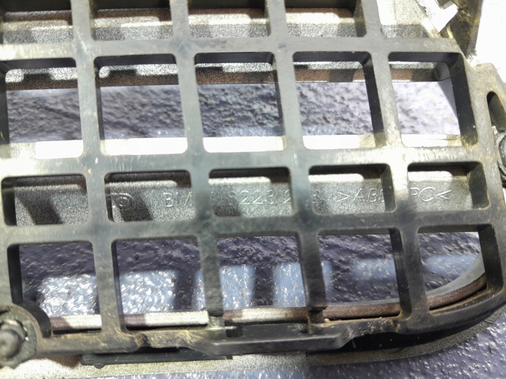 Bmw 7 e65 e66 lci решётка впуск воздуха капот 8223238 354 в Украине