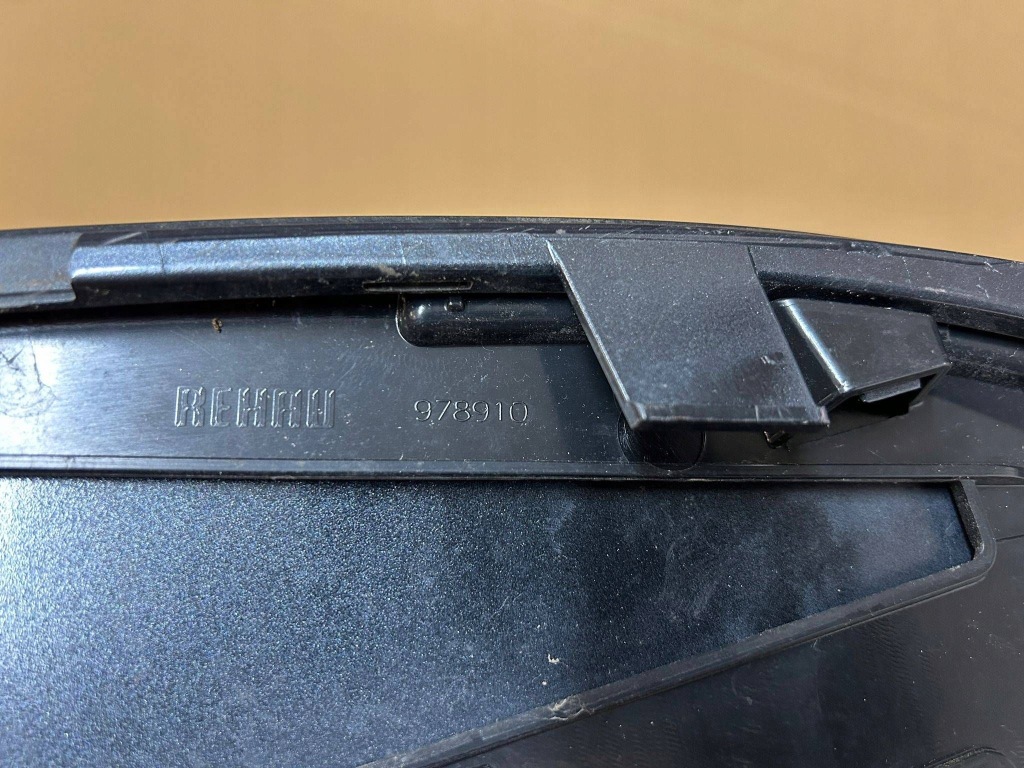 Купить Спойлер задний крышки багажника bmw x1 f48 f49 18008610