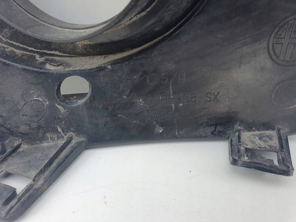 Alfa romeo giulietta решітка бампера 156085908 Зі Шроту