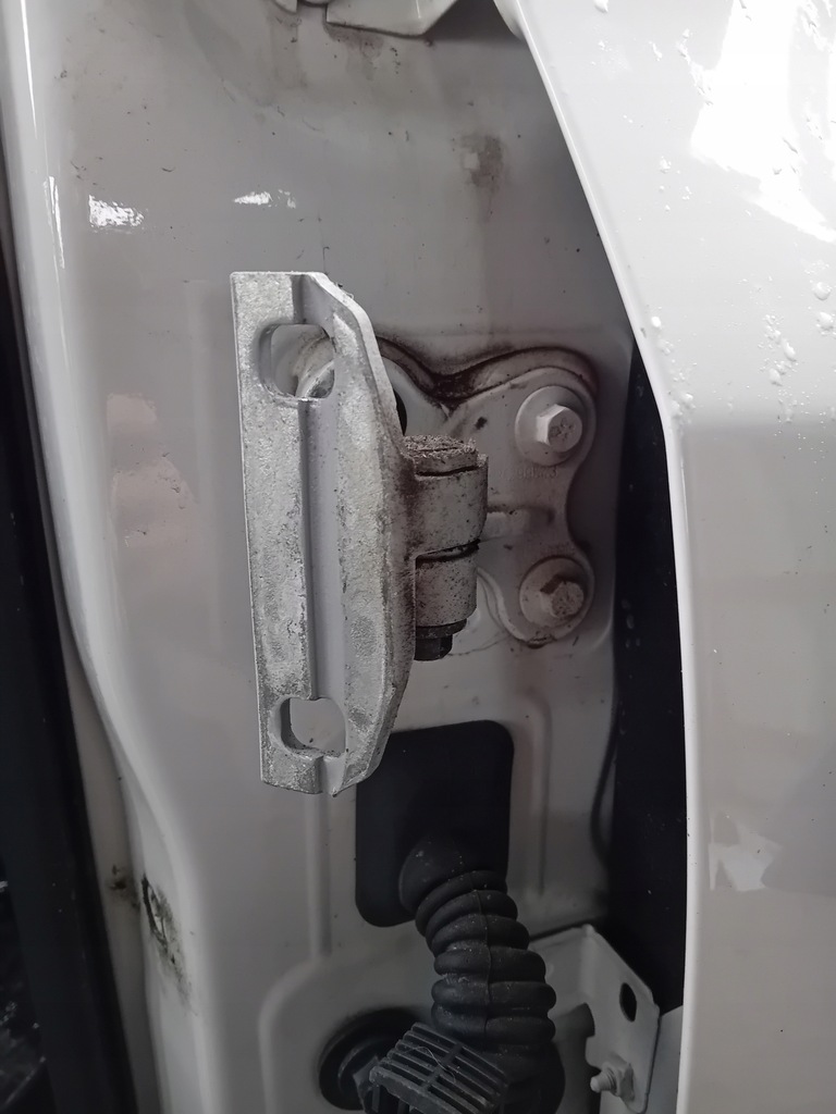 фото №4, Петлі двері правий перед volvo v60 s60 ii петля передній пара 614-46