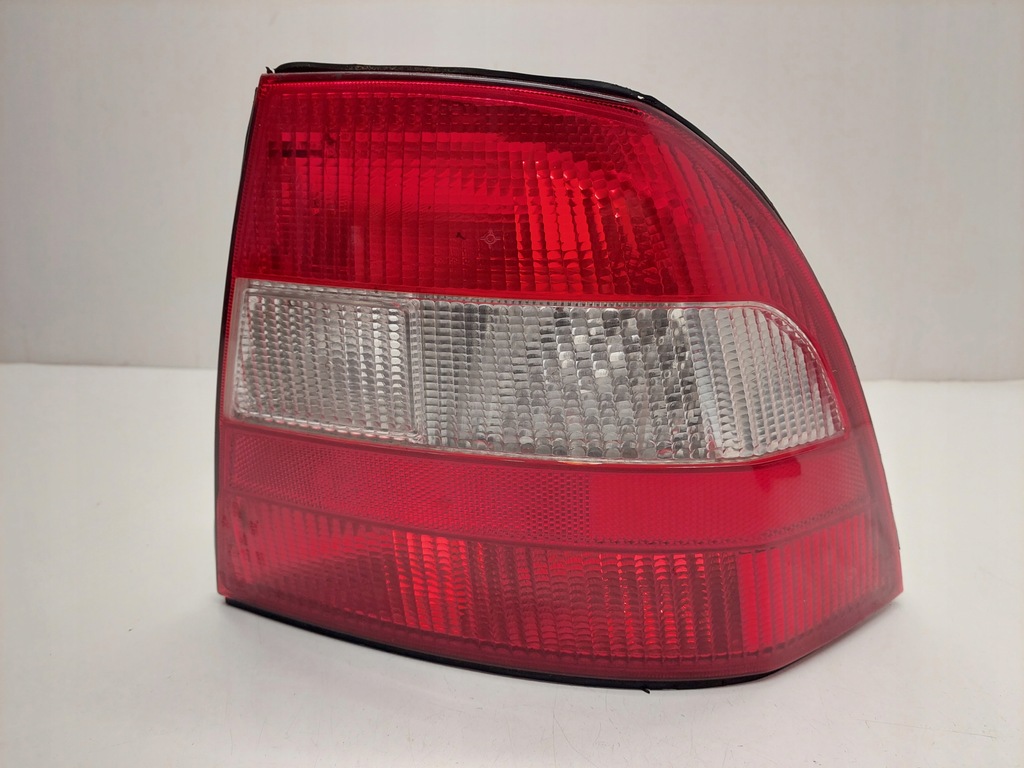 фото №1, Лампа правая задняя задняя opel vectra b