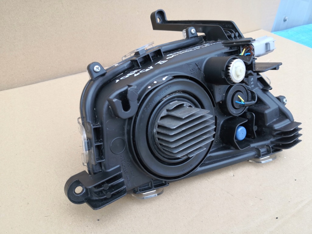 фото №8, Toyota prius iv 15- противотуманная фара передний левый led drl