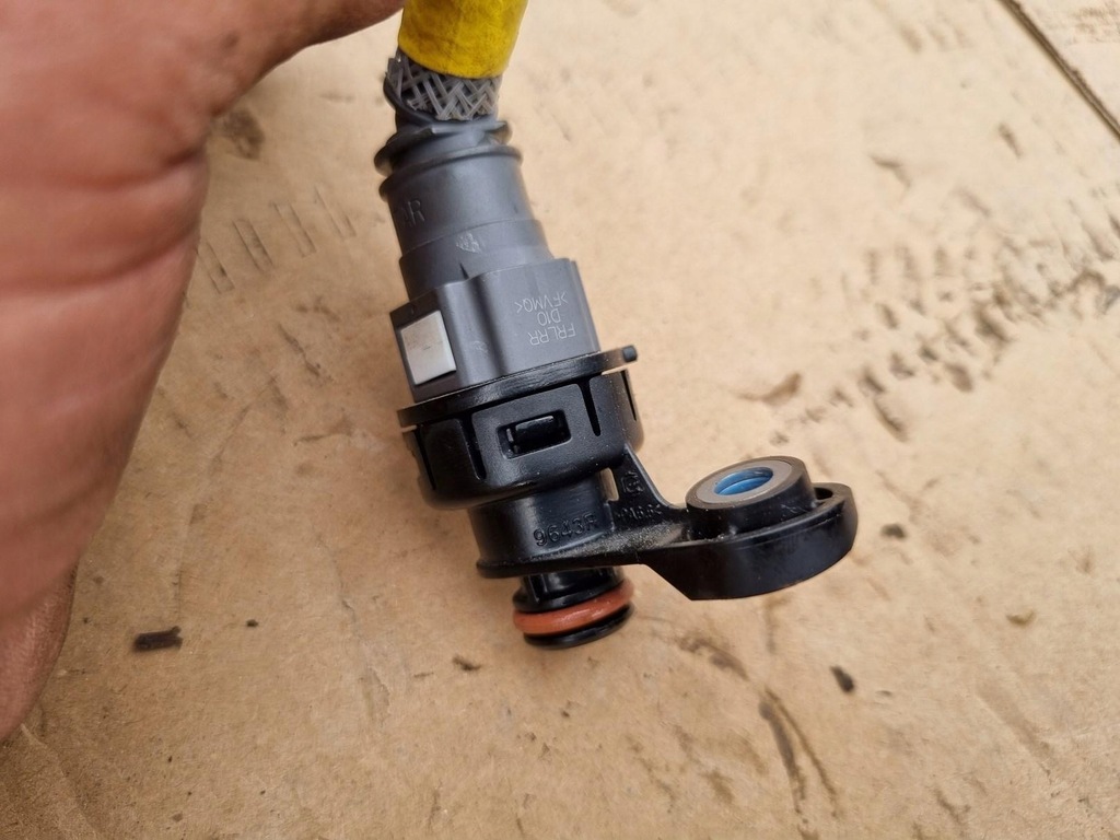 фото №3, Шланг масла renault clio v 1.0 118724601r