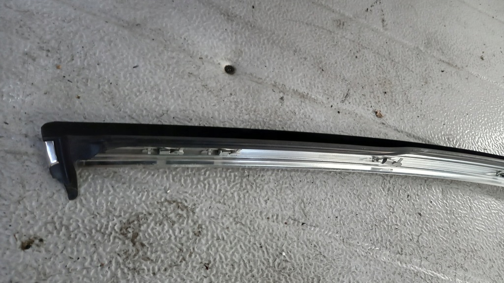 фото №5, Молдинг декоративная левый перед volvo s80 v70 30784290