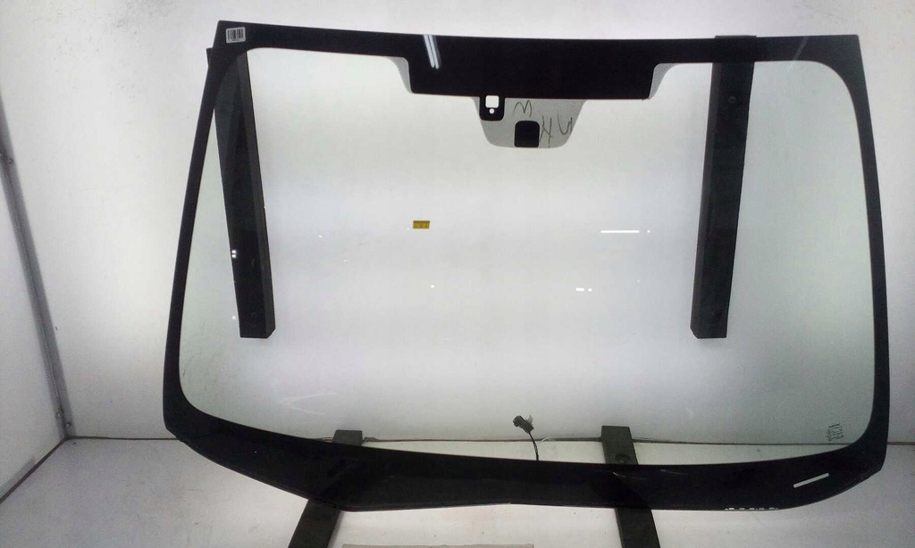 фото №1, Стекло лобовое передняя subaru forester iv 2013-2019 датчик камеры оригинал