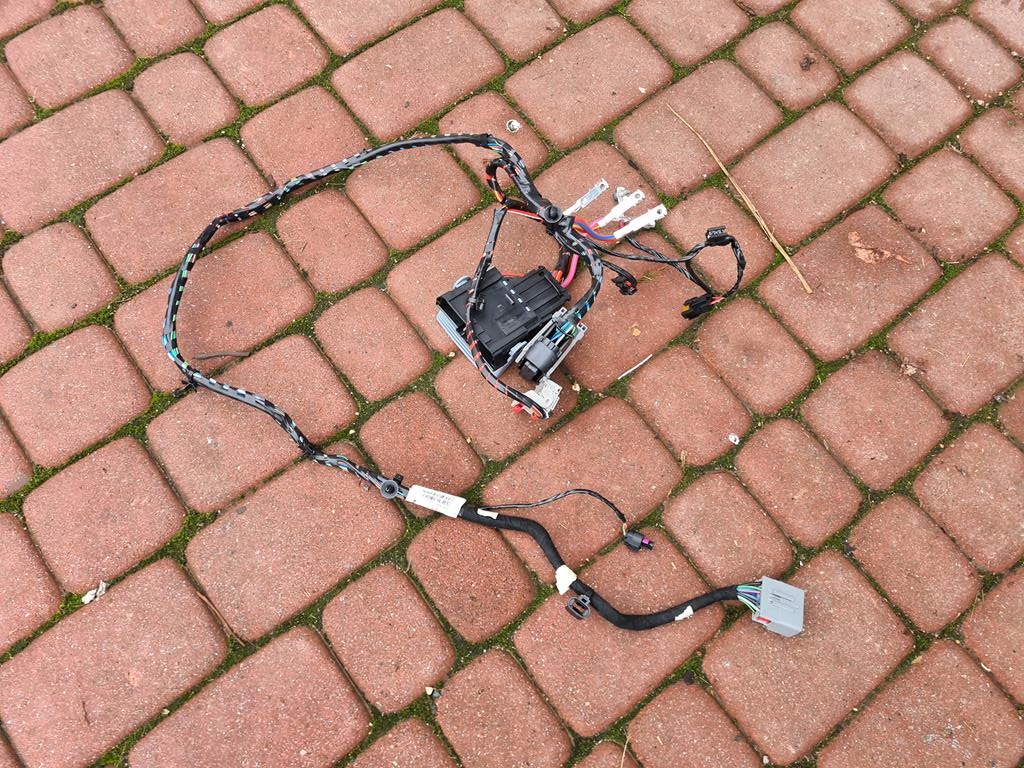 фото №1, Электропроводка аккумулятор opel astra k v 39218006