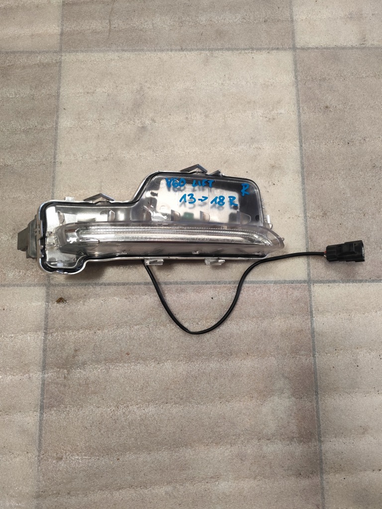 Купити Лампа drl права volvo v60 lift 2013-2018 nr org 89250222