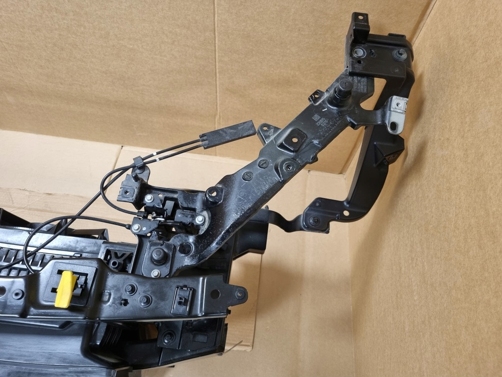 фото №6, Polestar 2 kompletny pas передний радиатор